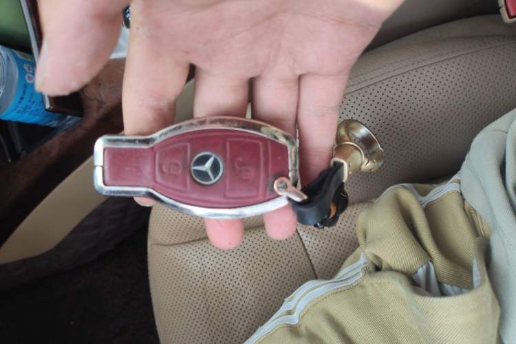 Used Mercedes-Benz S-Class 2010 S 300 L Luxury Model Vehicle Key