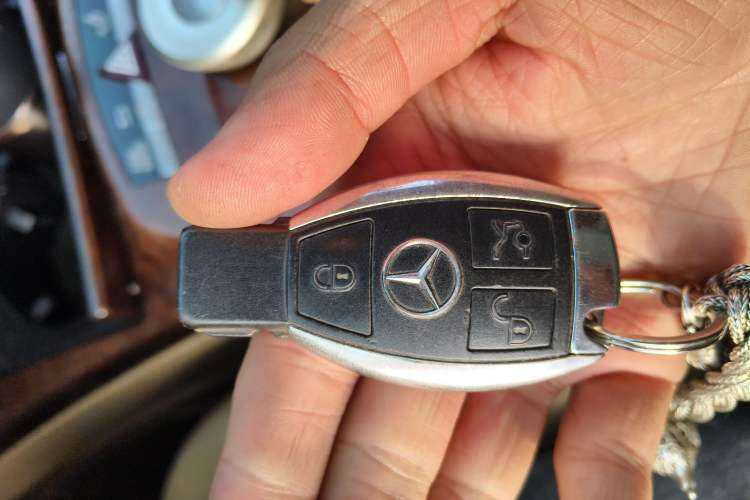 Used Mercedes-Benz S-Class 2010 S 400 L HYBRID Vehicle Key