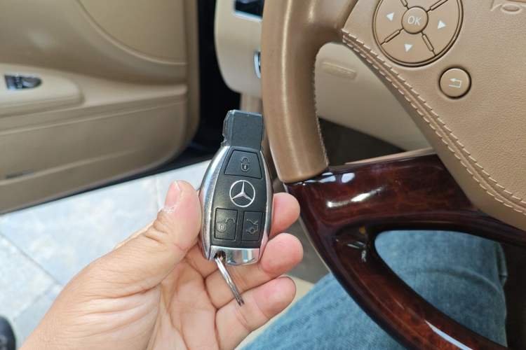 Used Mercedes-Benz S-Class 2010 S 300 L Luxury Model Vehicle Key