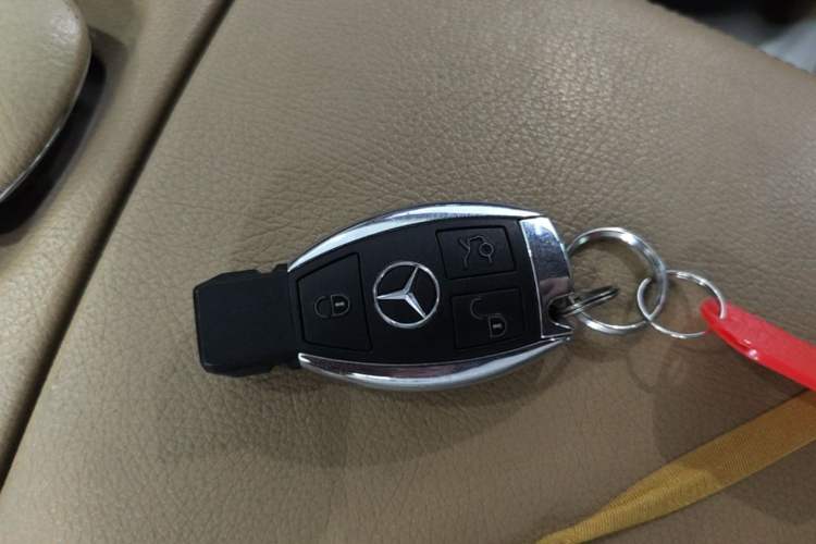 Used Mercedes-Benz S-Class 2010 S 400 L HYBRID Vehicle Key