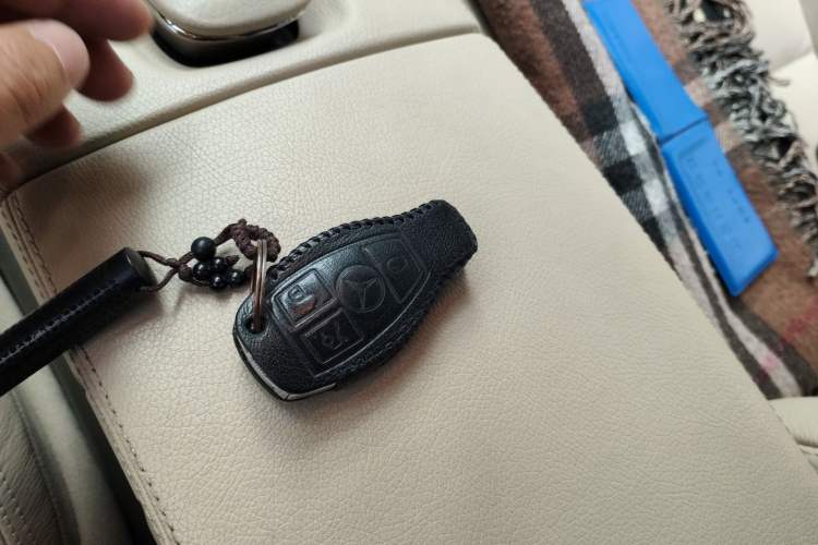 Used Mercedes-Benz S-Class 2010 S 300 L Business Model Vehicle Key