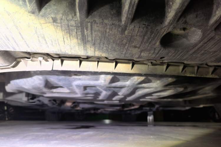 Used Mercedes-Benz S-Class 2010 S 400 L HYBRID Chassis Front