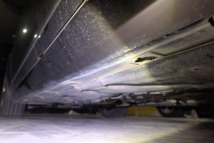Used Mercedes-Benz S-Class 2010 S 400 L HYBRID Chassis Rear Left