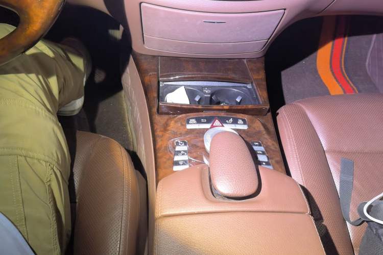 Used Mercedes-Benz S-Class 2010 S 400 L HYBRID Gear Lever