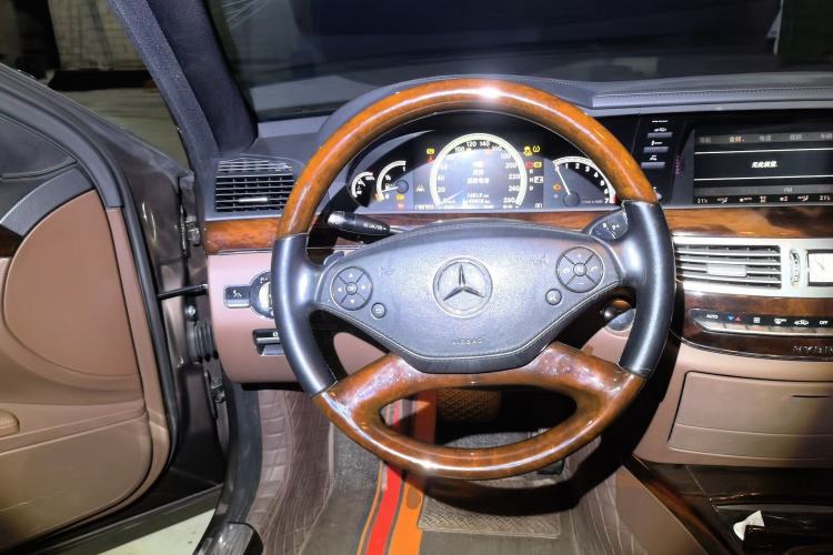 Used Mercedes-Benz S-Class 2010 S 400 L HYBRID Steering Wheel