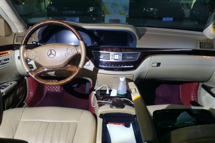 Used Mercedes-Benz S-Class 2010 S 600 L Center Console