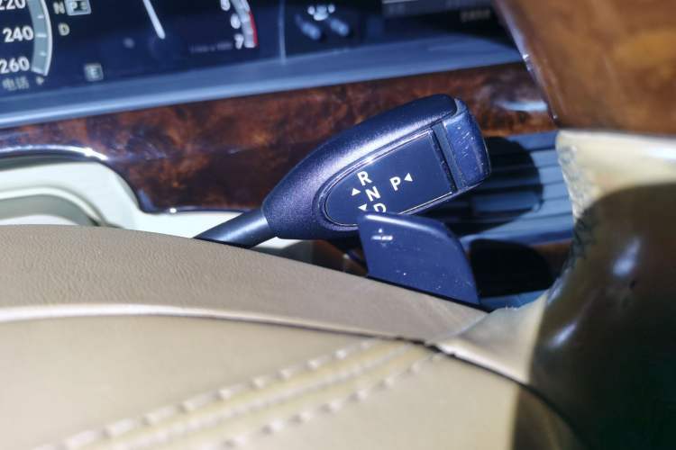 Used Mercedes-Benz S-Class 2010 S 600 L Gear Lever