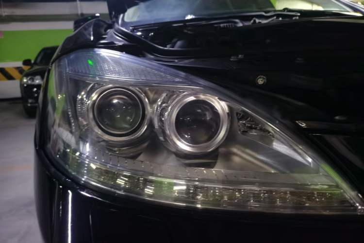 Used Mercedes-Benz S-Class 2010 S 600 L Right Front Headlight