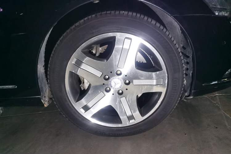 Used Mercedes-Benz S-Class 2010 S 600 L Right Front Wheel Hub