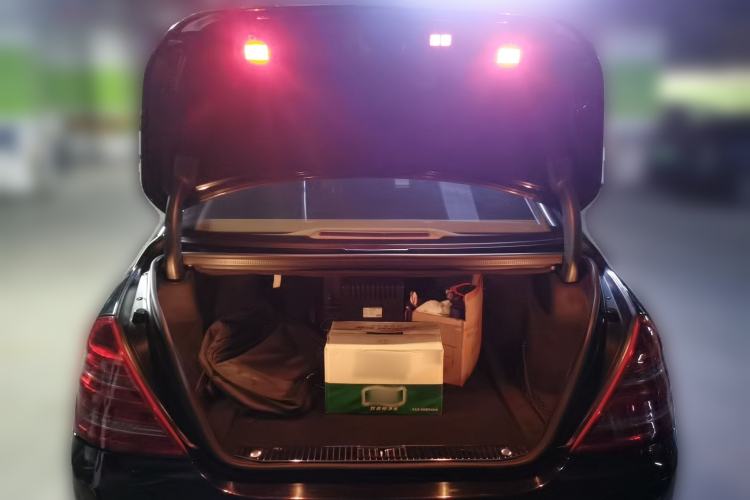 Used Mercedes-Benz S-Class 2010 S 600 L Trunk