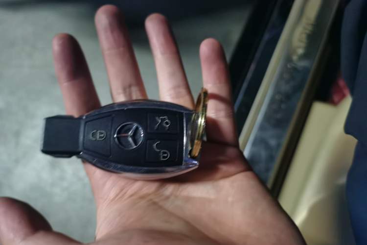 Used Mercedes-Benz S-Class 2010 S 600 L Vehicle Key