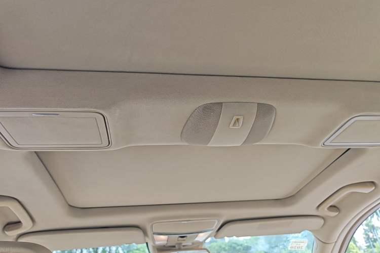 Used Mercedes-Benz S-Class 2010 S 300 L Prestige Edition Headliner