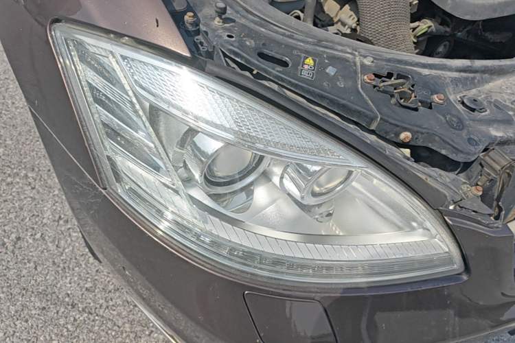 Used Mercedes-Benz S-Class 2010 S 300 L Prestige Edition Right Front Headlight