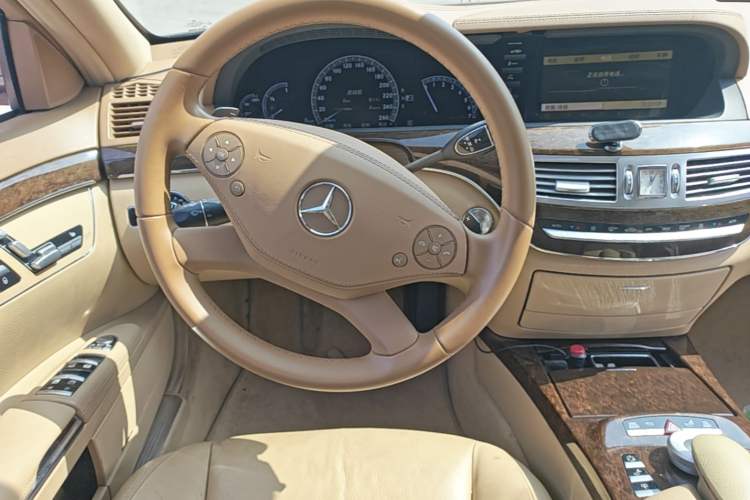 Used Mercedes-Benz S-Class 2010 S 300 L Prestige Edition Steering Wheel