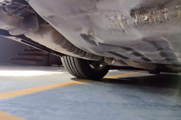 Used Mercedes-Benz S-Class 2010 S 400 L HYBRID Chassis Rear Left