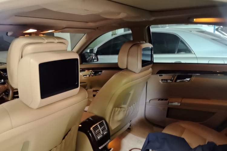 Used Mercedes-Benz S-Class 2010 S 400 L HYBRID Headliner