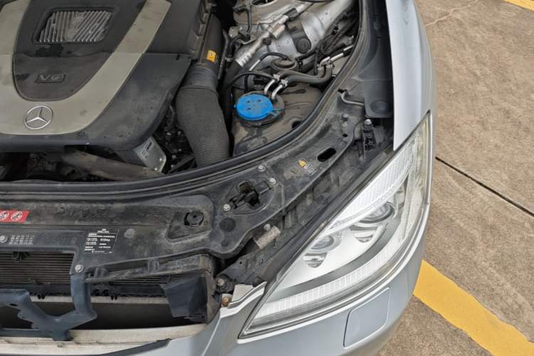 Used Mercedes-Benz S-Class 2010 S 400 L HYBRID Engine Bay Left