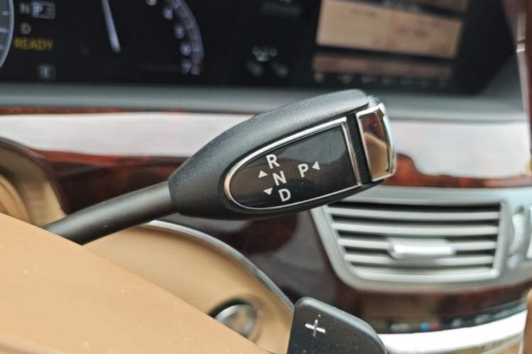 Used Mercedes-Benz S-Class 2010 S 400 L HYBRID Gear Lever