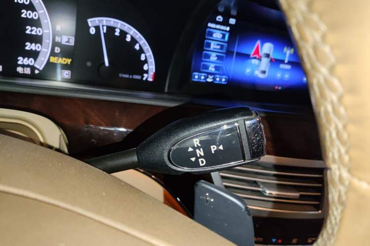 Used Mercedes-Benz S-Class 2010 S 400 L HYBRID Gear Lever