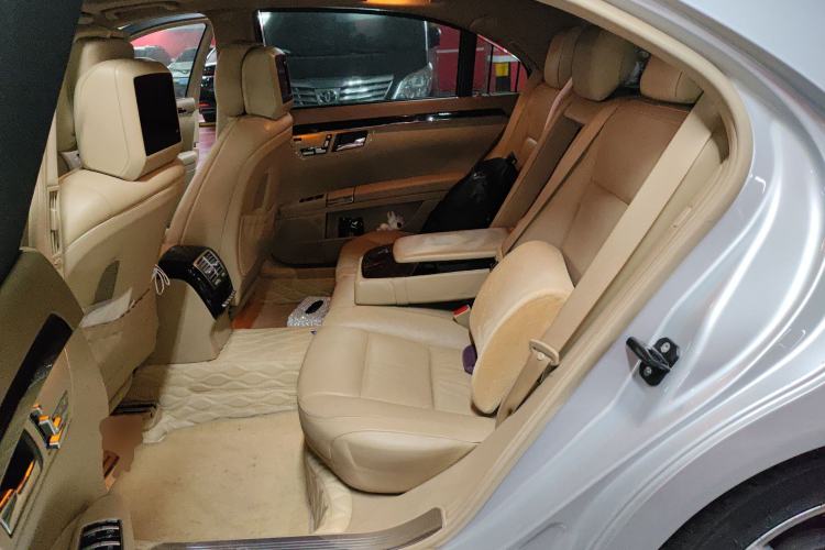 Used Mercedes-Benz S-Class 2010 S 400 L HYBRID Left Rear Seat