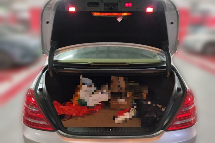 Used Mercedes-Benz S-Class 2010 S 400 L HYBRID Trunk
