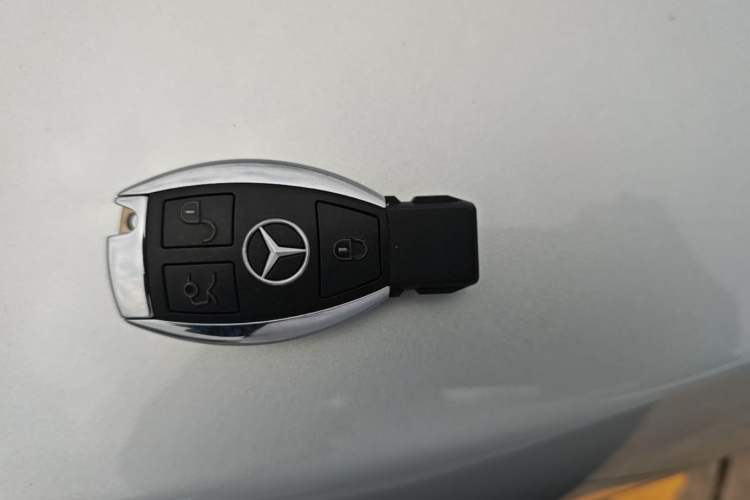 Used Mercedes-Benz S-Class 2010 S 400 L HYBRID Vehicle Key