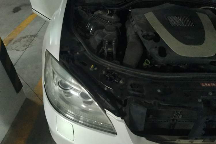 Used Mercedes-Benz S-Class  Engine Bay Right