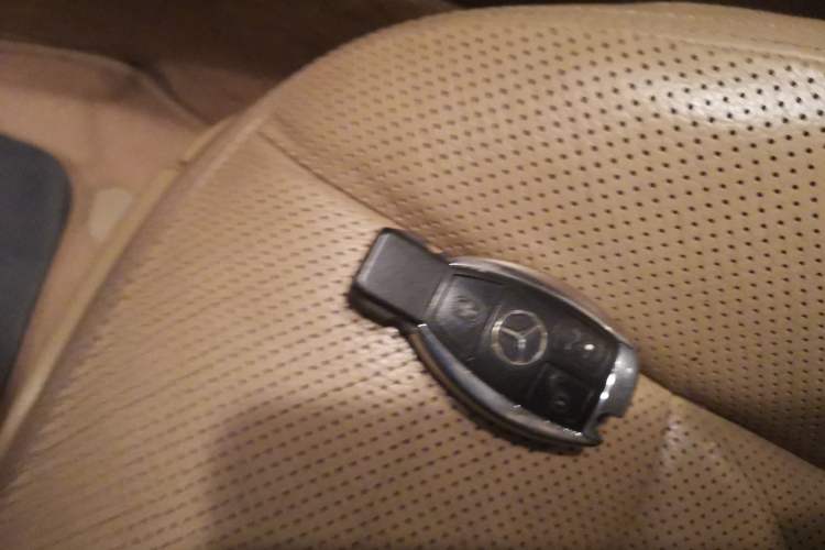 Used Mercedes-Benz S-Class  Vehicle Key