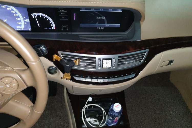 Used Mercedes-Benz S-Class 2011 S 350 L CGI Audio And AC Panel