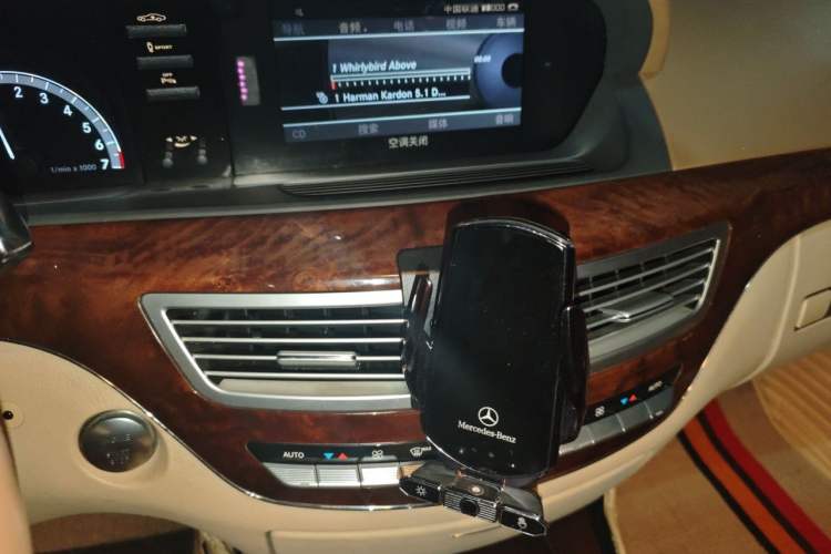 Used Mercedes-Benz S-Class 2011 S 350 L CGI Audio And AC Panel