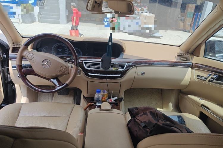 Used Mercedes-Benz S-Class 2011 S 350 L CGI Center Console