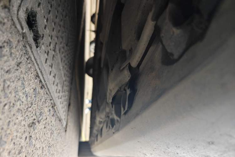 Used Mercedes-Benz S-Class 2011 S 350 L CGI Chassis Front Left