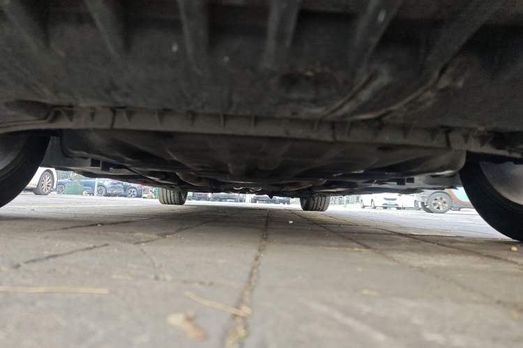 Used Mercedes-Benz S-Class 2011 S 350 L CGI Chassis Front