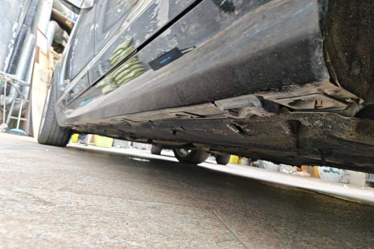 Used Mercedes-Benz S-Class  Chassis Rear Left