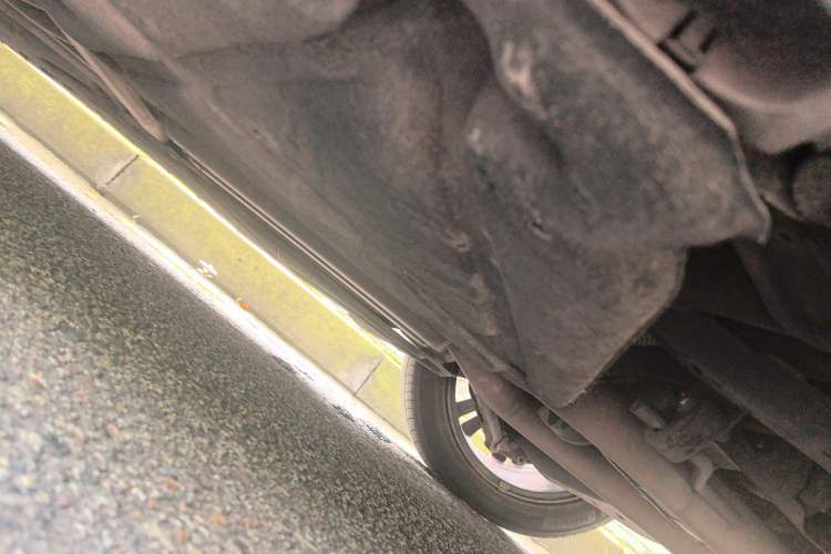 Used Mercedes-Benz S-Class 2011 S 500 L CGI 4MATIC Chassis Rear Left