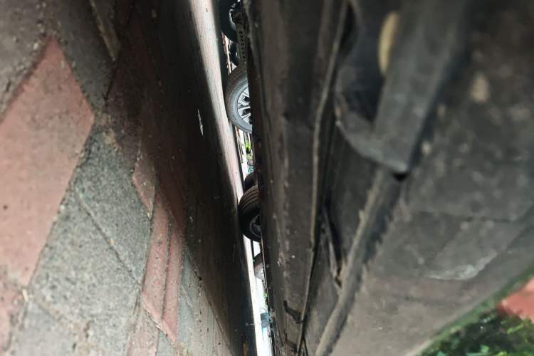 Used Mercedes-Benz S-Class 2011 S 350 L CGI 4MATIC Chassis Rear Right