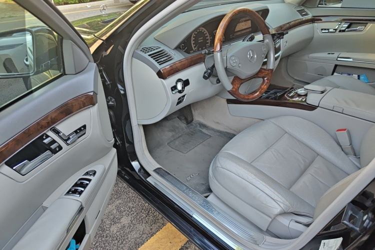 Used Mercedes-Benz S-Class 2011 S 350 L CGI 4MATIC Driver Seat