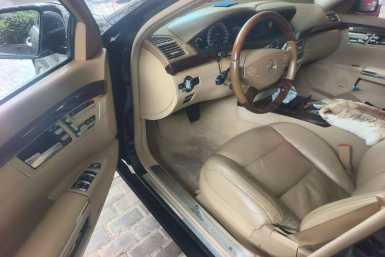 Used Mercedes-Benz S-Class 2011 S 500 L CGI 4MATIC Driver Seat