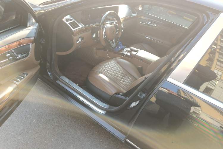 Used Mercedes-Benz S-Class 2011 S 350 L CGI Driver Seat