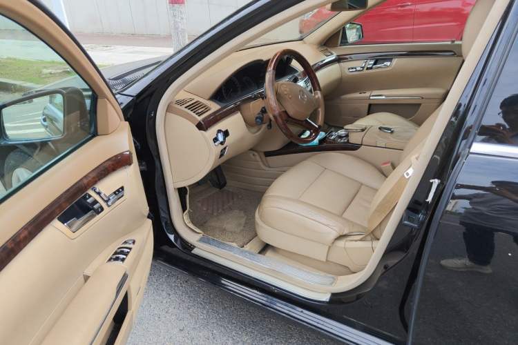 Used Mercedes-Benz S-Class 2011 S 350 L CGI 4MATIC Driver Seat