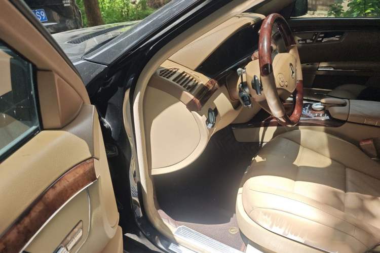 Used Mercedes-Benz S-Class 2011 S 350 L CGI 4MATIC Driver Seat