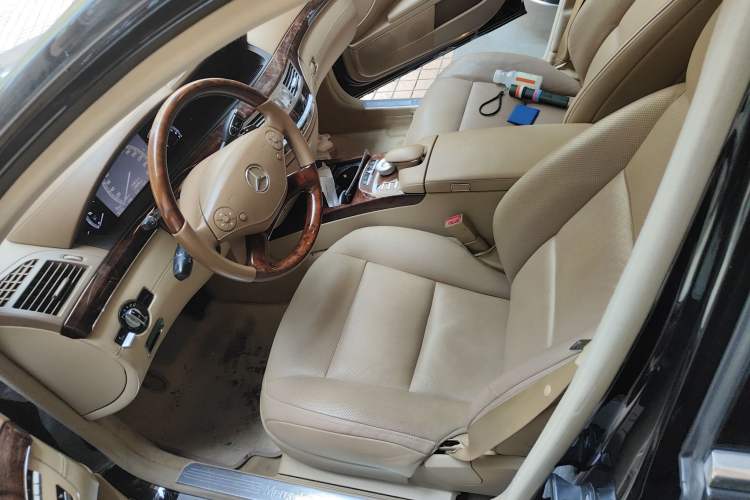 Used Mercedes-Benz S-Class 2011 S 500 L CGI 4MATIC Driver Seat