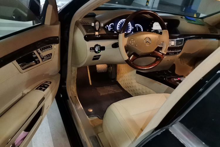 Used Mercedes-Benz S-Class 2011 S 500 L CGI 4MATIC Driver Seat
