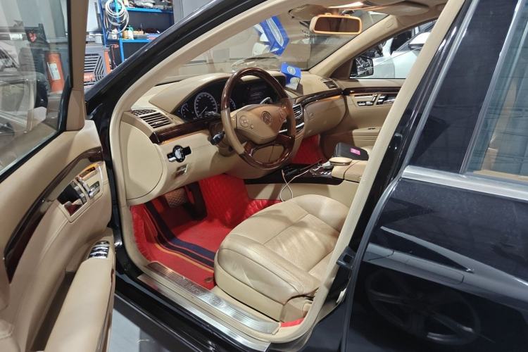 Used Mercedes-Benz S-Class 2011 S 500 L CGI 4MATIC Driver Seat