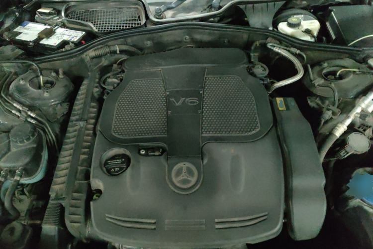 Used Mercedes-Benz S-Class 2011 S 350 L CGI Engine Bay