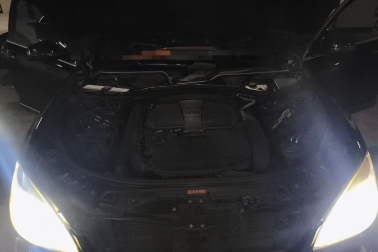 Used Mercedes-Benz S-Class 2011 S 350 L CGI Engine Bay