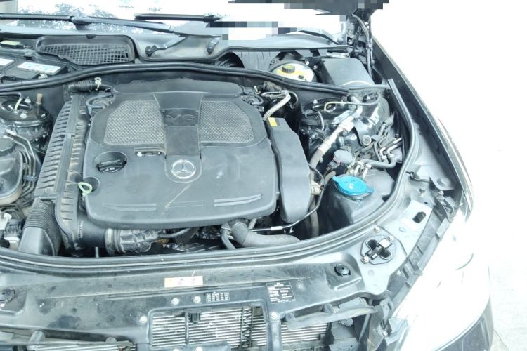 Used Mercedes-Benz S-Class 2011 S 350 L CGI Engine Bay Left