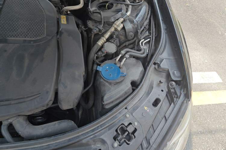 Used Mercedes-Benz S-Class 2011 S 350 L CGI Engine Bay Left