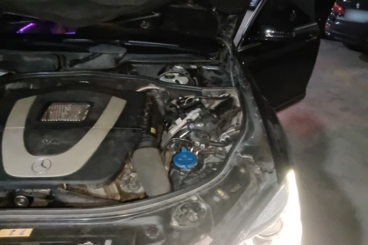 Used Mercedes-Benz S-Class 2011 S 350 L CGI Engine Bay Left