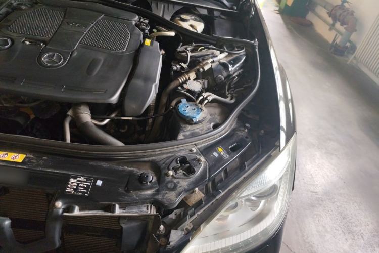 Used Mercedes-Benz S-Class 2011 S 350 L CGI 4MATIC Engine Bay Left